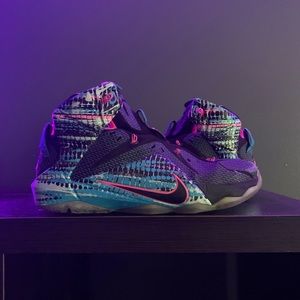 Nike LeBron 12 23 Chromosomes